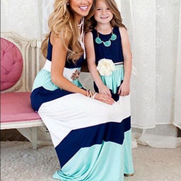 Striped Chevron Maxi Dress - Picture 4 of 5